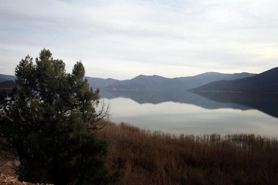 Πρέσπες: Η ιστορία και ο απίστευτος πλούτος του τόπου που σήμερα έχει όλα τα βλέμματα πάνω του